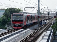 KRL jenis EA-207 CLI-225 atau seri iE305, yang diproduksi INKA. (Dok: INKA)