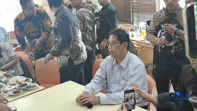 Simpanan Tumbuh 12%, Purbaya Bantah Warga RI Ramai-Ramai 'Mantab'