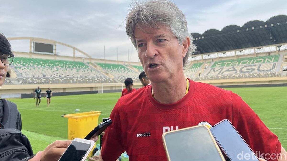 Kalah dari Bali United, Huistra Bilang PSS Punya PR di Penguasaan Bola