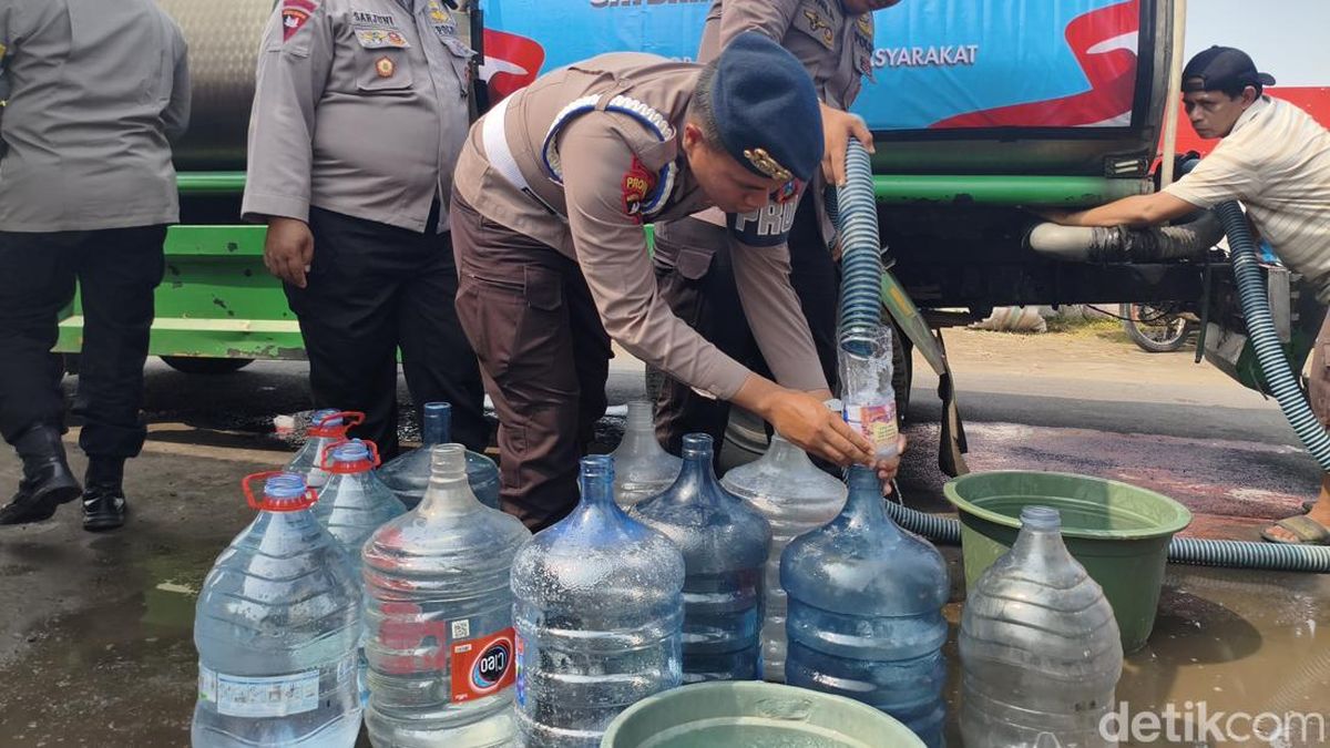 Belasan Tahun Krisis Air, Warga Terdampak Lumpur Lapindo Dapat Bantuan
