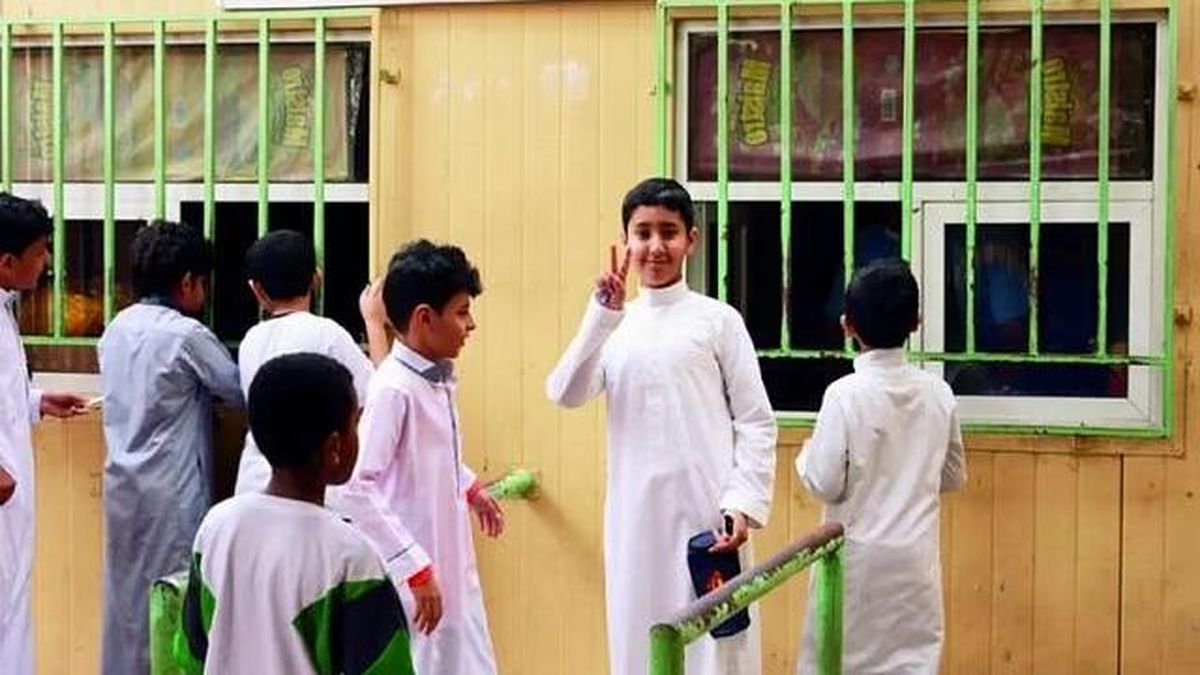 Arab Saudi Larang 30 Makanan di Kantin Sekolah, Ada Permen hingga Soda!