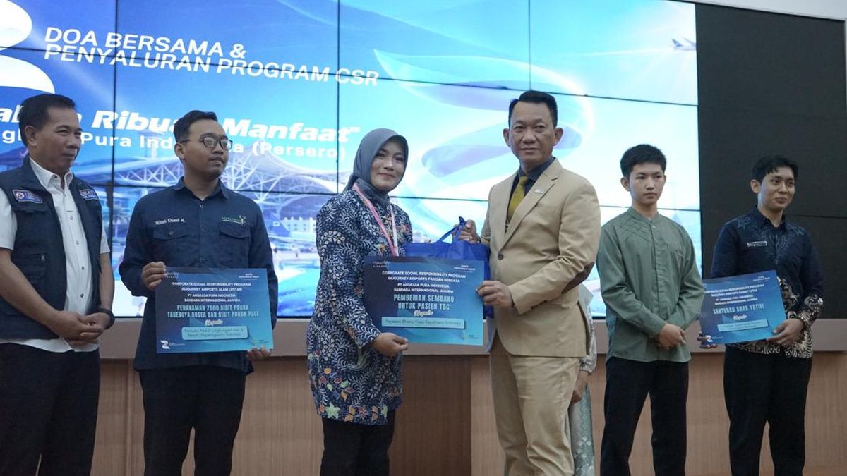 Bandara Juanda Salurkan Bantuan Sembako hingga Santunan ke Anak Yatim