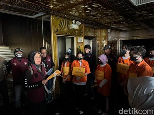 Bareskrim Rekonstruksi Kasus Peredaran Narkoba di Kelab Malam Batam