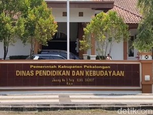 Sanksi Belum Keluar, Bu Guru SD Terekam Mesum di Pekalongan Masih Mengajar