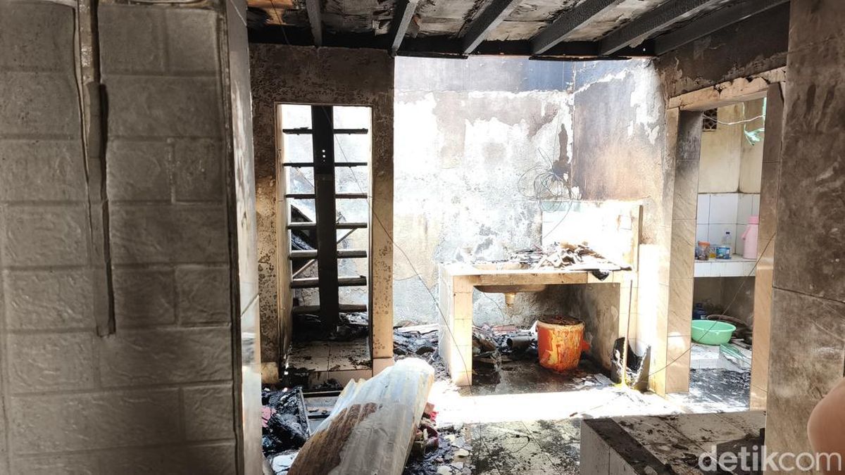 Rumah Terbakar di Penatih, Pemilik Terluka-Sertifikat Rumah Hangus