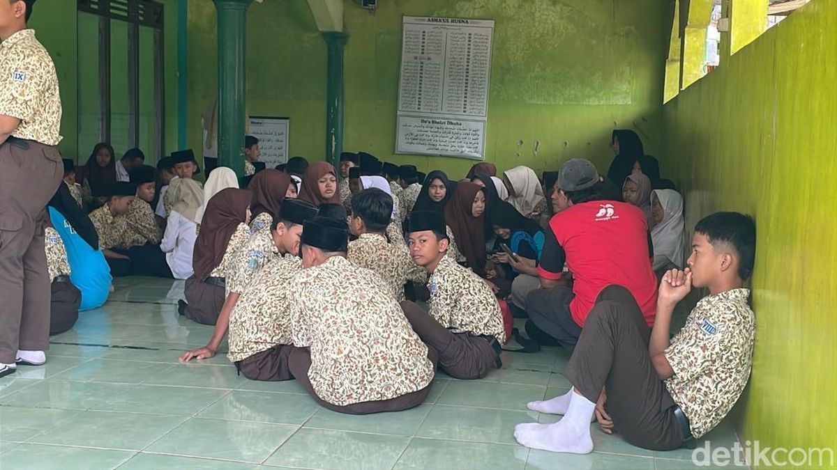 Cerita Murid di Gembong Pati Diare Usai Santap MBG Nasi Bakar dan Ayam Suwir