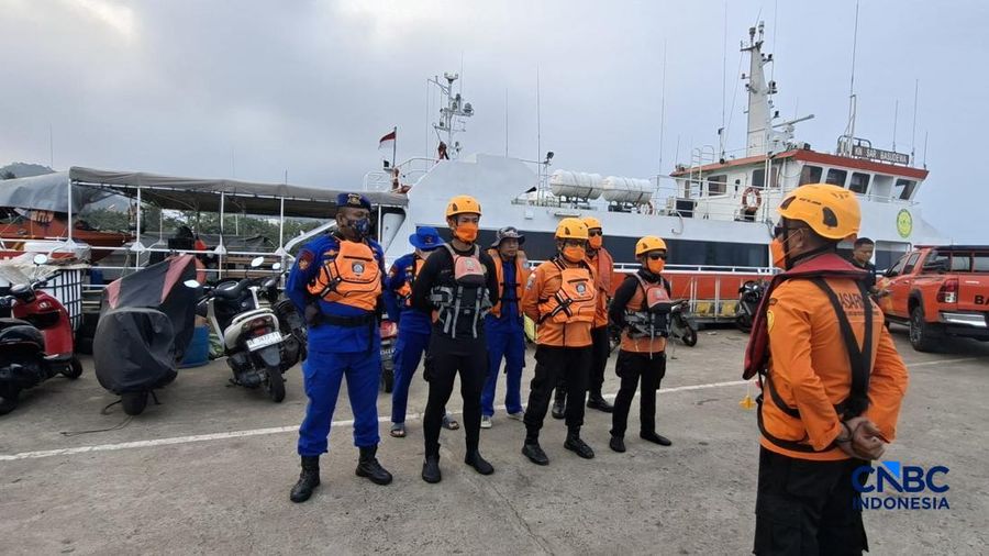 Lima jurnalis dan tiga orang lainnya yang hilang kontak di sekitar Gunung Anak Krakatau, Banten, hingga Rabu (9/9/2026) belum ditemukan. (Dok. Basarnas)