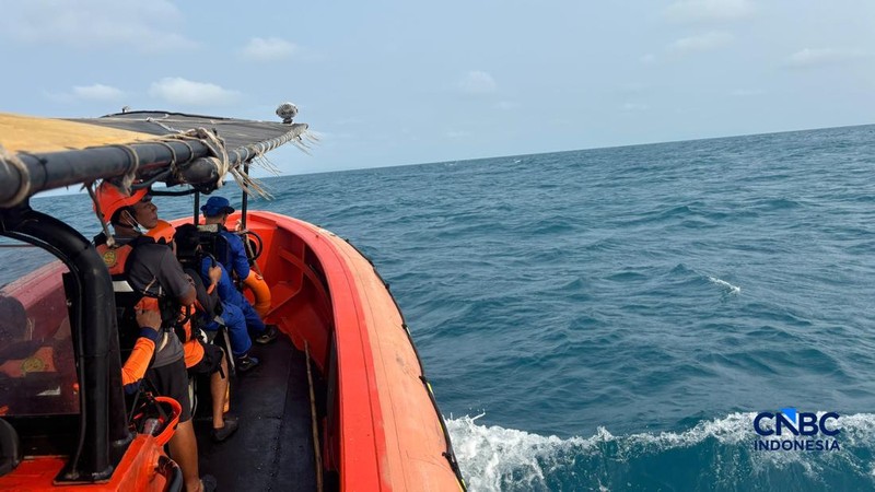 Lima jurnalis dan tiga orang lainnya yang hilang kontak di sekitar Gunung Anak Krakatau, Banten, hingga Rabu (9/9/2026) belum ditemukan. (Dok. Basarnas)