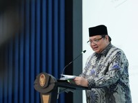 Menteri Koordinator Bidang Perekonomian Airlangga Hartarto dalam Simposium Sumbangan Ekonomi Pancasila, Ekonomi Islam, dan Ekonomi Konvensional: Menuju Pembangunan Indonesia yang Berkeadilan Sosial, di Jakarta, Selasa (8/09). (Dok Kemenko Perekonomia
