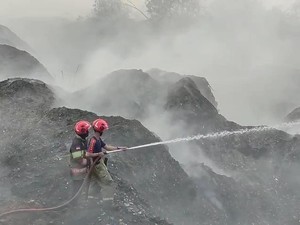 Api Masih Nyala, 600 Personel Gabungan Dikerahkan Padamkan TPA Galuga Bogor