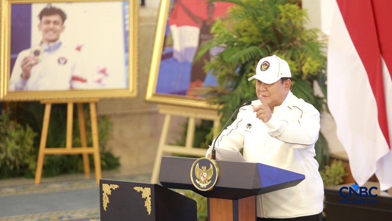 Presiden RI, Prabowo Subianto memberi sambutan di acara pelepasan kontingen Indonesia menuju Asian Games ke-20 Aichi Nagoya di Istana Kepresidenan, Jakarta, Rabu (9/9/2026). (CNBC Indonesia/Muhammad Sabki)