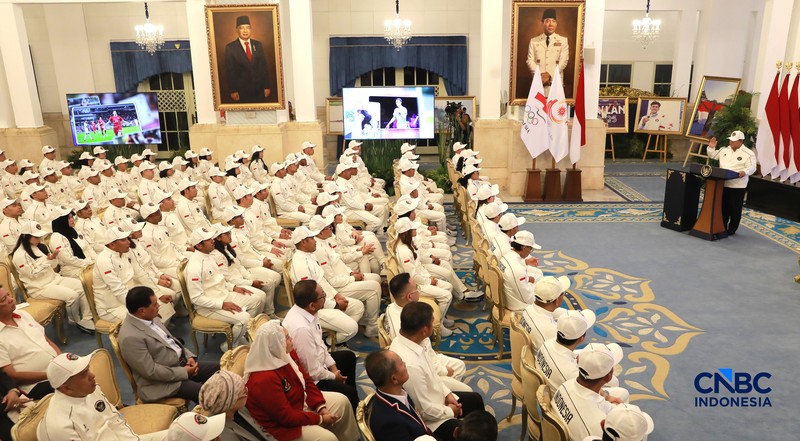 Presiden RI, Prabowo Subianto memberi sambutan di acara pelepasan kontingen Indonesia menuju Asian Games ke-20 Aichi Nagoya di Istana Kepresidenan, Jakarta, Rabu (9/9/2026). (CNBC Indonesia/Muhammad Sabki)