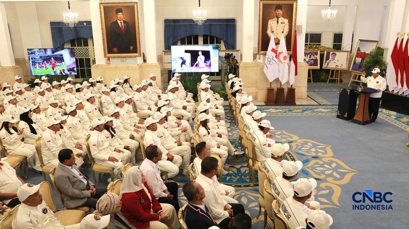 Presiden RI, Prabowo Subianto memberi sambutan di acara pelepasan kontingen Indonesia menuju Asian Games ke-20 Aichi Nagoya di Istana Kepresidenan, Jakarta, Rabu (9/9/2026). (CNBC Indonesia/Muhammad Sabki)