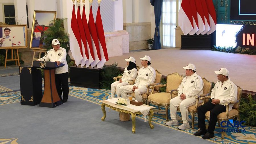 Presiden RI, Prabowo Subianto memberi sambutan di acara pelepasan kontingen Indonesia menuju Asian Games ke-20 Aichi Nagoya di Istana Kepresidenan, Jakarta, Rabu (9/9/2026).