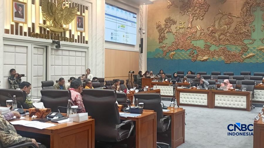 Rapat dengar pendapat Komisi VII DPR RI dengan Kemenperin di DPR, Rabu (9/9/26). (CNBC Indonesia/Ferry Sandi)