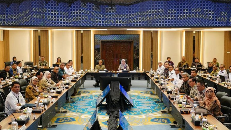 Sekretaris Kementerian Koordinator Bidang Perekonomian Susiwijono Moegiarso dalam Rapat Koordinasi Dewan Pengarah INSW Tahun 2026 secara hybrid di Jakarta, Selasa, (8/9/2026).