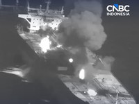 AS Serang 5 Kapal Tanker Iran, Harga Minyak Tembus 100 Dolar