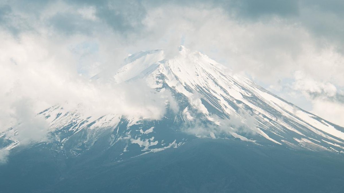 Gunung Fuji Jepang Longsor