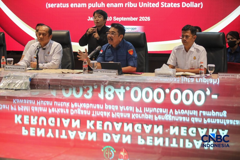 Kejaksaan Agung menggelar konferensi pers terkait dugaan korupsi Penggunaan dan Pemanfaatan Kawasan Hutan di Gedung Jampidsus, Kejaksaan Agung (Kejagung), Jakarta, Kamis (10/9/2026). (CNBC Indonesia/Faisal Rahman)