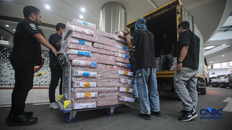 Kejaksaan Agung menggelar konferensi pers terkait dugaan korupsi Penggunaan dan Pemanfaatan Kawasan Hutan di Gedung Jampidsus, Kejaksaan Agung (Kejagung), Jakarta, Kamis (10/9/2026). (CNBC Indonesia/Faisal Rahman)