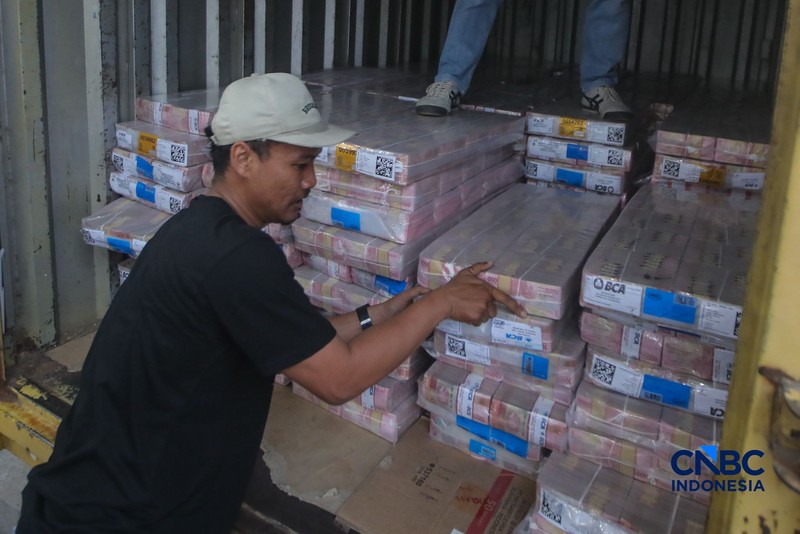 Kejaksaan Agung menggelar konferensi pers terkait dugaan korupsi Penggunaan dan Pemanfaatan Kawasan Hutan di Gedung Jampidsus, Kejaksaan Agung (Kejagung), Jakarta, Kamis (10/9/2026). (CNBC Indonesia/Faisal Rahman)