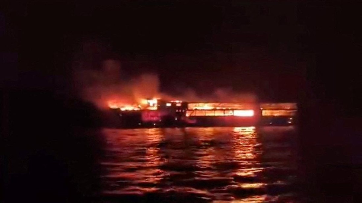 Detik-Detik Feri Bawa Ratusan Orang Terbakar di Laut, 87 Orang Hilang