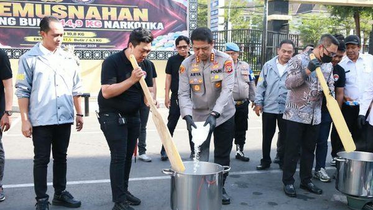 Sabu 9 Kg Hasil Selundupan Sindikat Joker Malaysia di Makassar Dimusnahkan