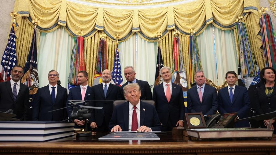 U.S. President Donald Trump delivers remarks on his administration's healthcare policies, in the Oval Office at the White House in Washington, D.C., U.S., August 31, 2026. REUTERS/Evelyn Hockstein