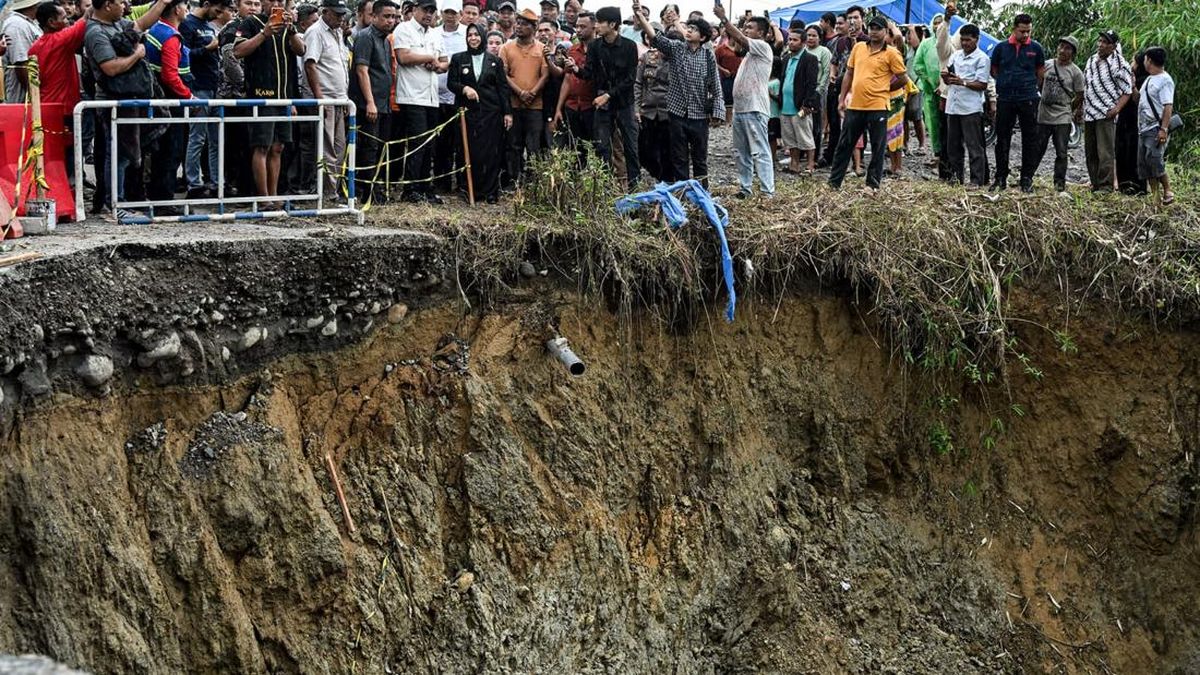 Gubsu Bobby Sebut Perbaikan Jalan Longsor Pamah Semelir Diperbaiki Oktober