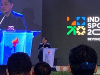 Menteri Pemuda dan Olahraga Erick Thohir dalam keynote speech bertajuk "Sports As An Economic Powerhouse" pada Indonesia Sports Summit 2026 di Jakarta International Convention Center (JICC), Jumat (11/9/2026). (CNBC Indonesia/Fergi Nadira)
