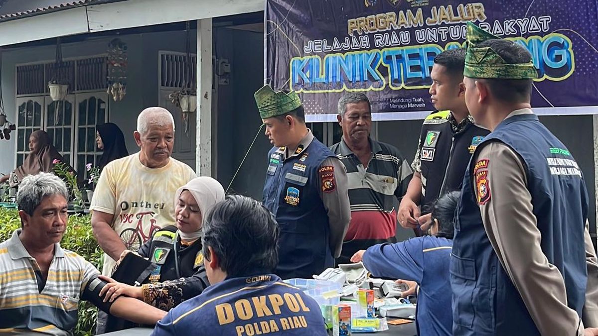Program Jalur Polda Riau Buka Klinik Terapung Gratis di Pesisir Pekanbaru
