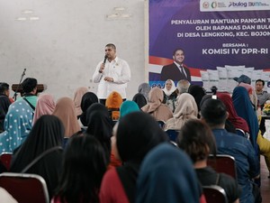 Rajiv Salurkan Bantuan Pangan di Bandung, Pastikan Program Tepat Sasaran