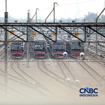 Sebanyak tujuh rangkaian Kereta Rel Listrik (KRL) seri iE305 produksi PT Industri Kereta Api (Persero) atau INKA ditarik dari operasional, untuk menjalani perawatan intensif melalui proses General Check Up (GCU) diDipo kereta Depok, Jawa Barat, Jumat
