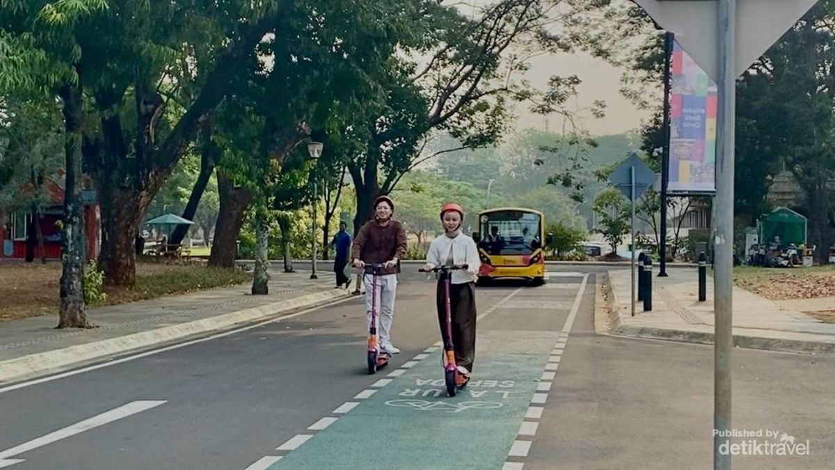 Keliling TMII Naik Skuter, Ini Tips, Cara Sewa, dan Harganya