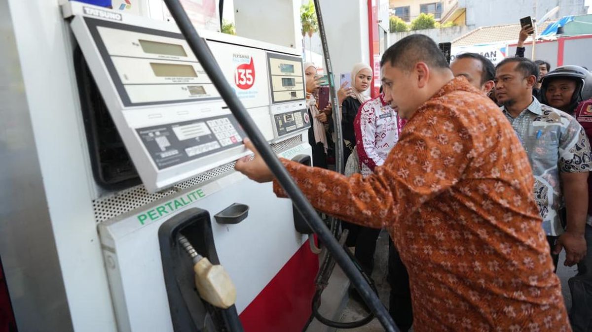 SMP Makassar Belajar di Rumah Imbas Antrean BBM Kian Parah