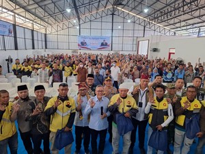 Zulhas Salurkan Bantuan Pangan di Lampung, Ojol: Sangat Bermanfaat