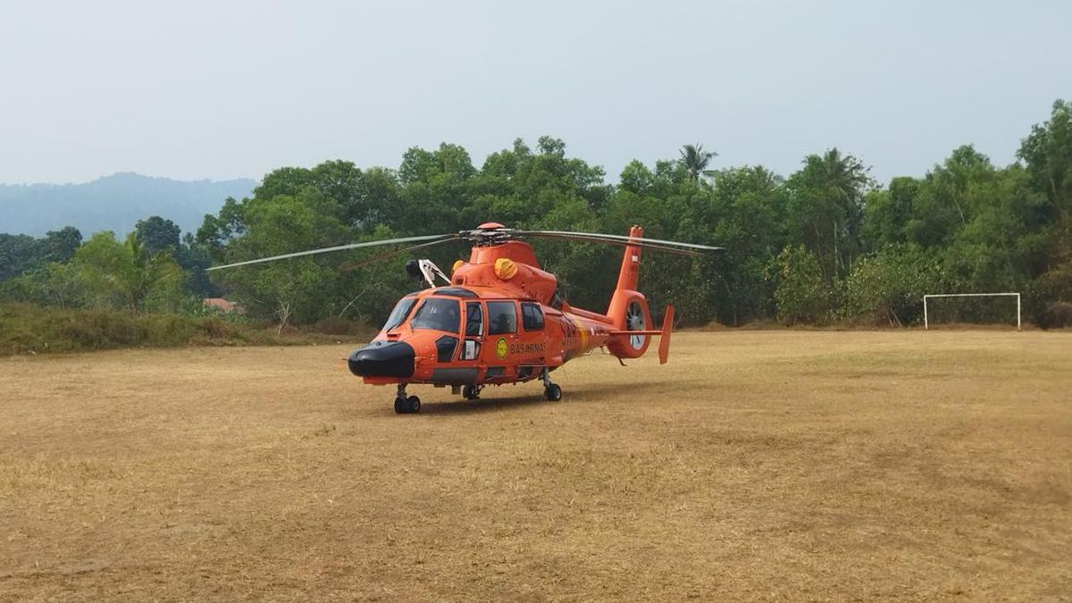 Helikopter Dikerahkan Cari 5 Jurnalis yang Hilang di Gunung Anak Krakatau
