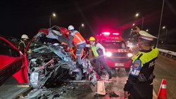 Tragedi Minibus Daytrans Tabrak Truk di Tol Jombang Renggut 4 Nyawa