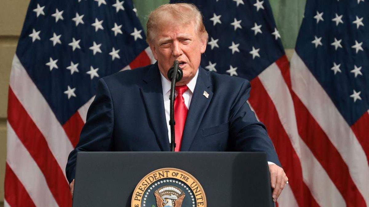 Ilustrasi berita Bisnis: Trump Tolak Tawaran Damai Iran, Harga Minyak Langsung Terbang