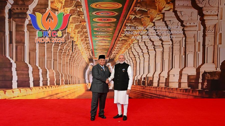 Presiden Prabowo Subianto tiba di Bharat Mandapam, New Delhi, India, untuk mengikuti Konferensi Tingkat Tinggi (KTT) ke-18 BRICS 2026, Sabtu (12/9/2026). (Dok. Muchlis Jr - Biro Pers, Media, dan Informasi Sekretariat Presiden)