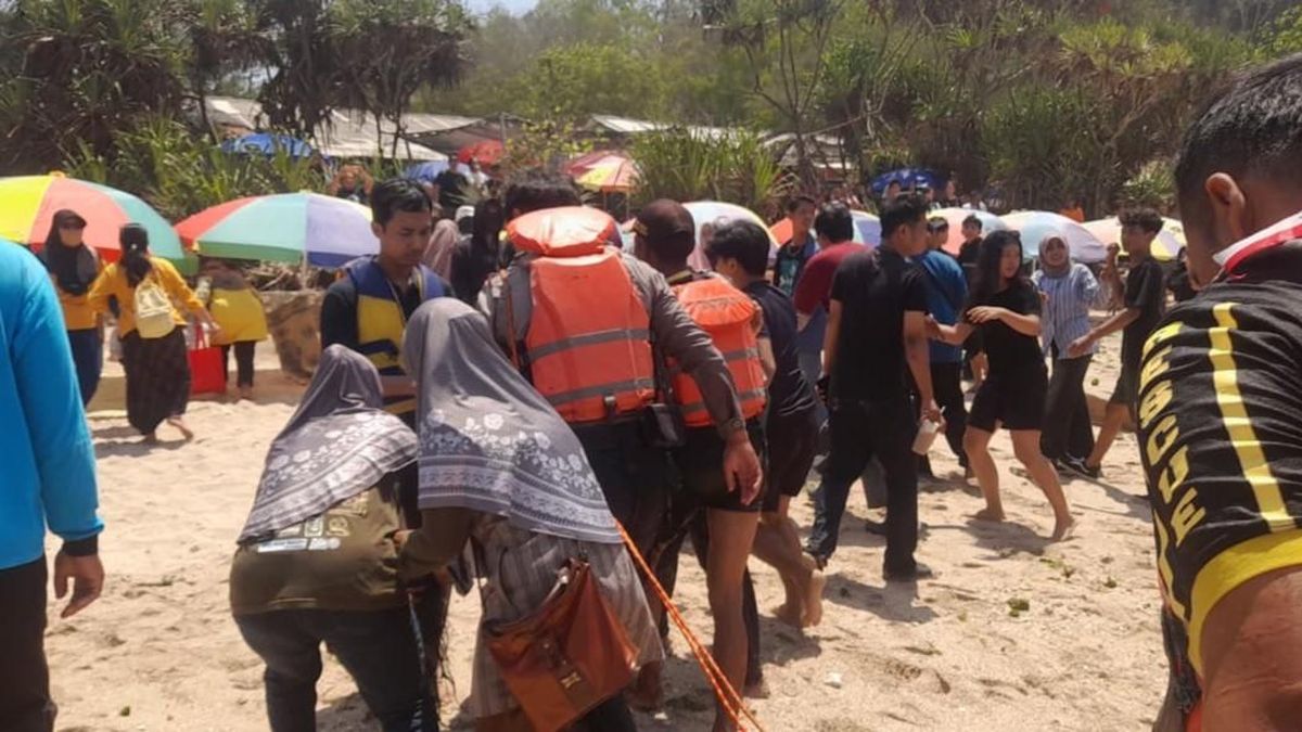 Detik Tragis Wisatawan Tewas Terseret Ombak Pantai Jungwok Gunungkidul