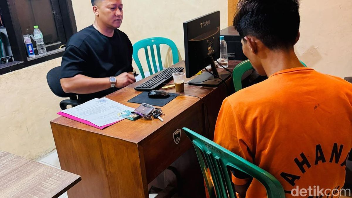 Teror Preman Kampung Berkapak di Warung Rokok Garut