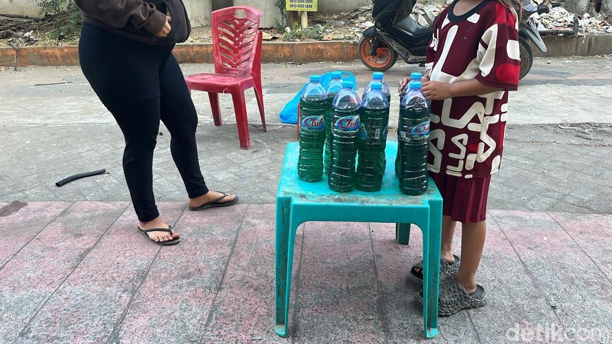 Pertalite Eceran Dijual Dekat SPBU Makassar, Harga Rp 25 Ribu untuk 1,5 Liter