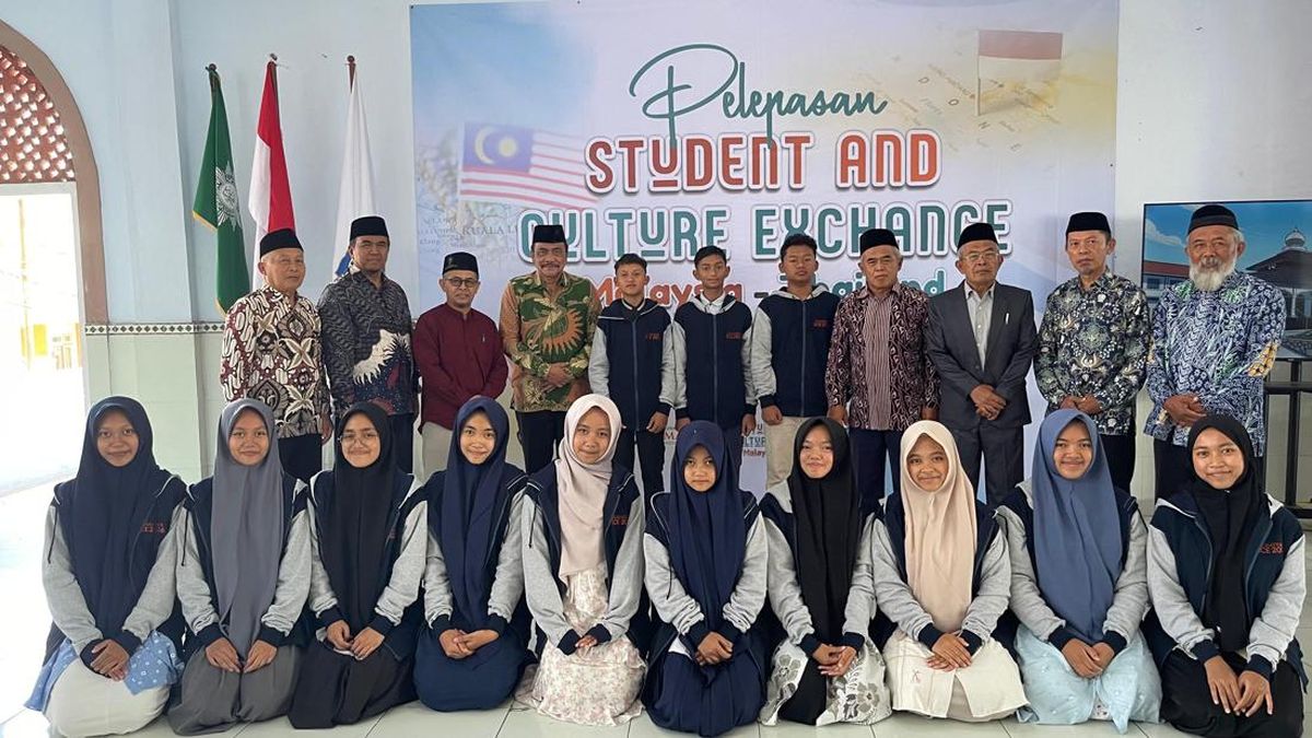 13 Santri Ponpes Almatera Temanggung Ikuti Pertukaran Pelajar ke Thailand-Malaysia