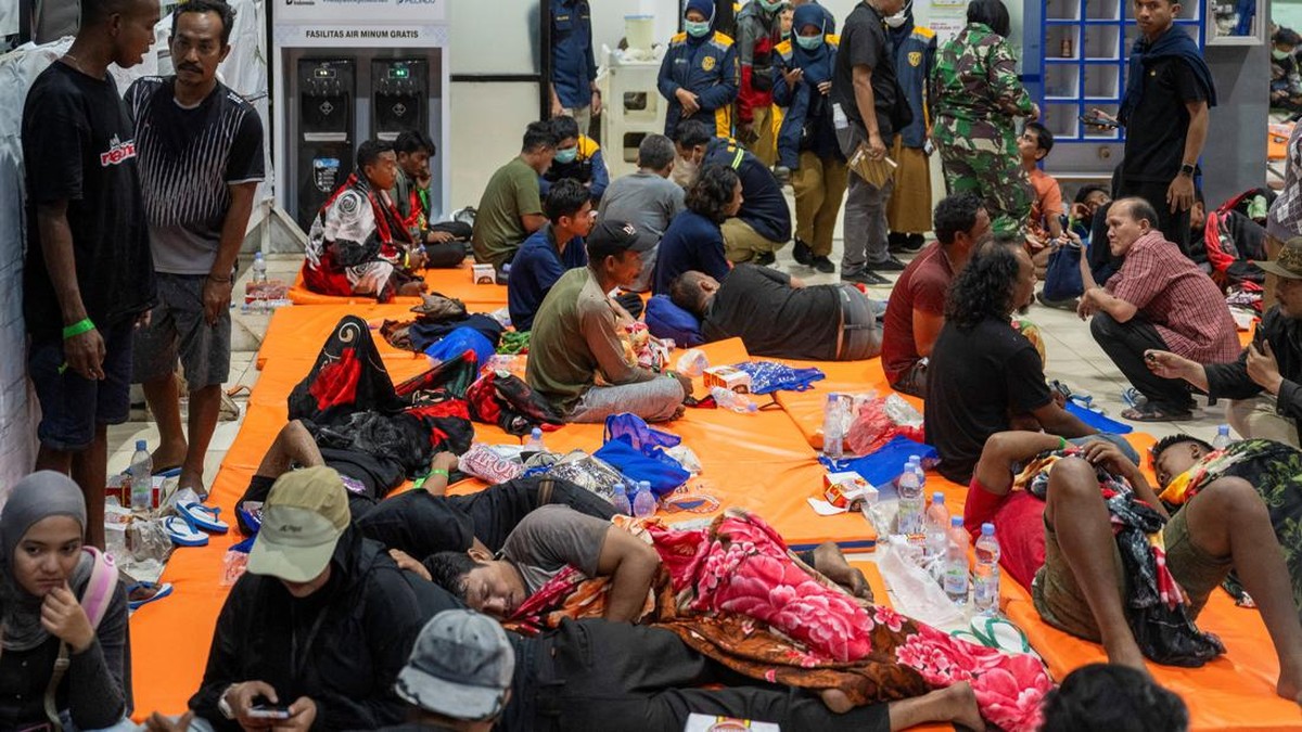 Evakuasi Penumpang Virgo Transport 8 yang Hilang Kontak di Laut Jawa