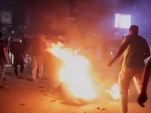 Video: Aleppo Membara! Rakyat Suriah Turun ke Jalan Protes Kenaikan Harga BBM