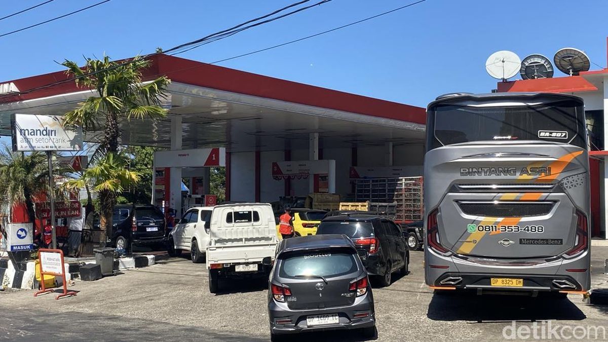 SPBU Ujung Bulu Parepare Tak Terapkan Sistem Ganjil-Genap, Antrean Mengular