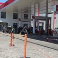 Antrean pengisian BBM disejumlah  SPBU Pertamina di Makassar. (Dok. PT Pertamina Patra Niaga)