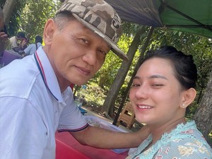 Ayah Meninggal, Belum Sempat Nonton Berlliana Lovell Berhijab di Film