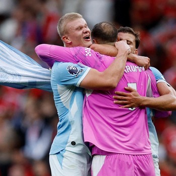 Momen 10 Pemain Manchester City Permalukan MU di Old Trafford
